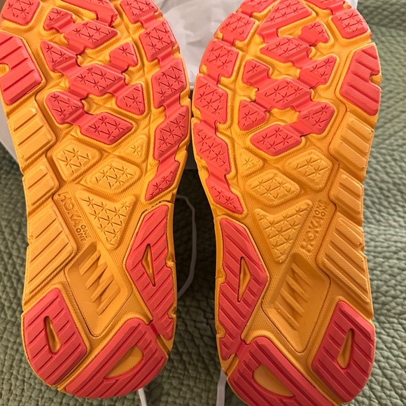 Arahi 6 Hoka everyday running shoe 1123195 - Picture 10 of 10